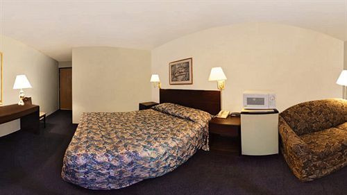 Econo Lodge West Lafayette Exterior foto